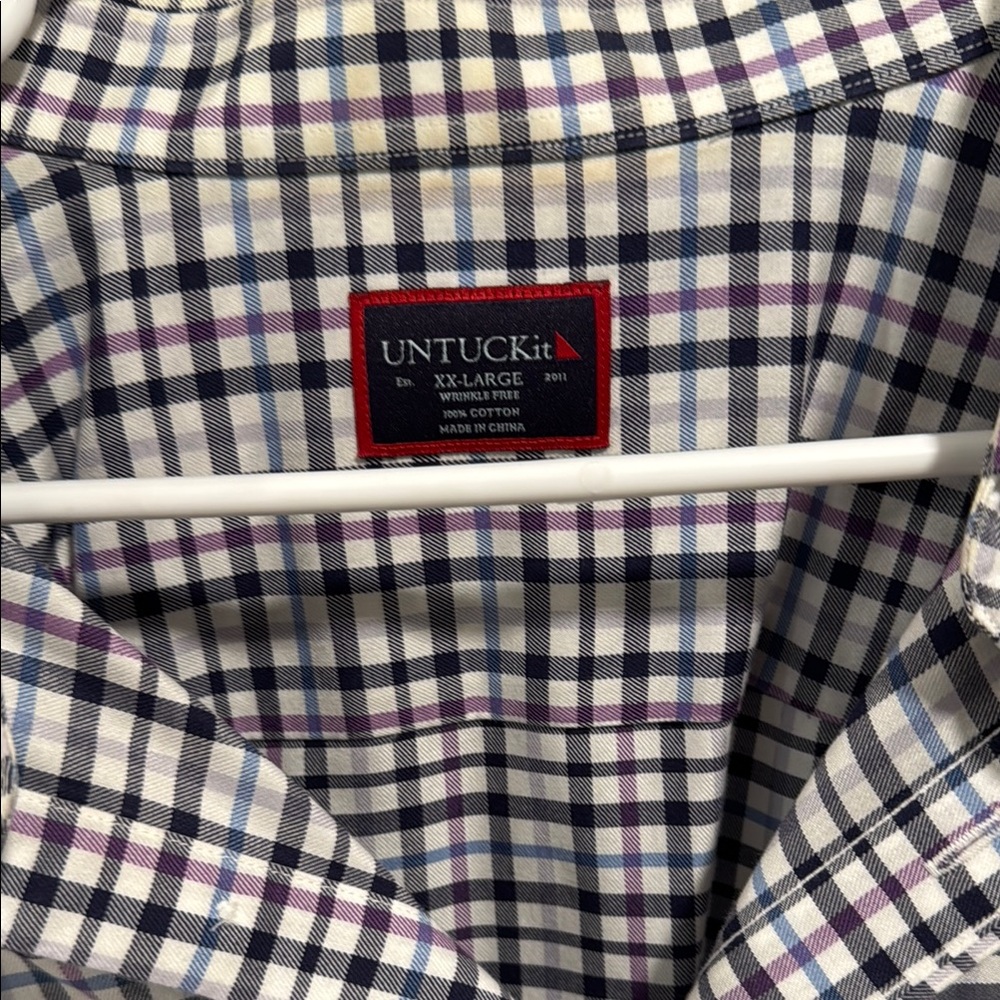 UNTUCKit Black and White Casual Button Down Shirt
